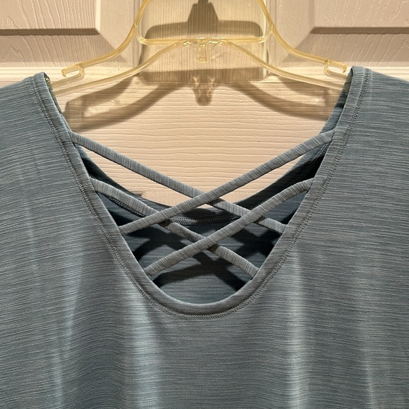 New! Talbots back strap tee- solid size medium - Picture 4 of 7